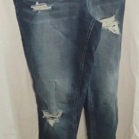 Jumpsuit - Picture 7 of 12